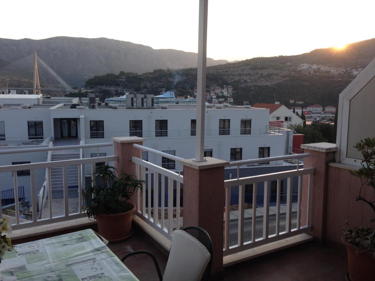 J&L Apartments دوبروفينك المظهر الخارجي الصورة