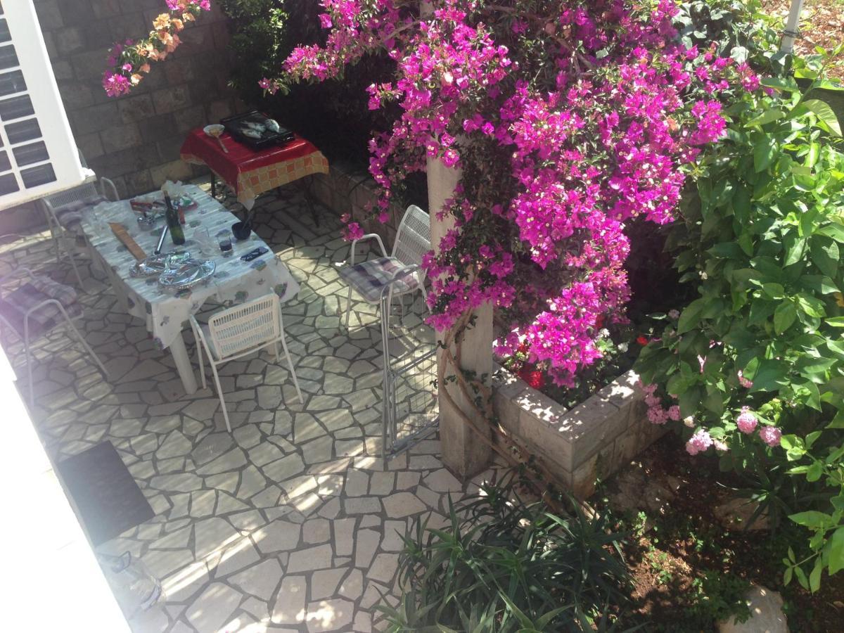 J&L Apartments دوبروفينك المظهر الخارجي الصورة