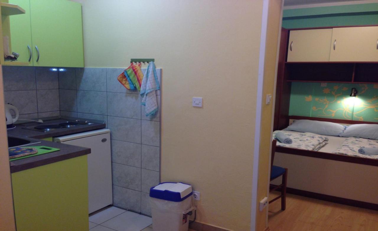 J&L Apartments دوبروفينك المظهر الخارجي الصورة