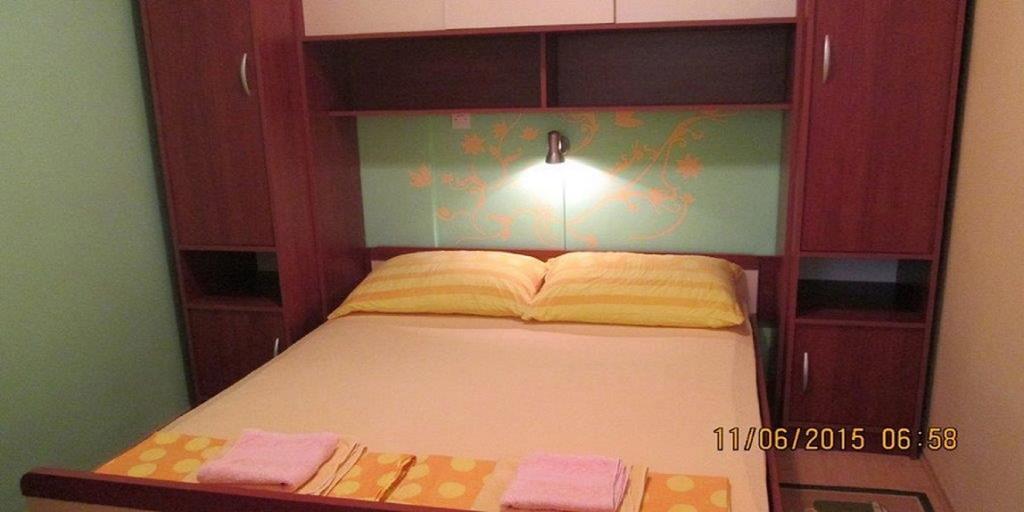 J&L Apartments دوبروفينك المظهر الخارجي الصورة