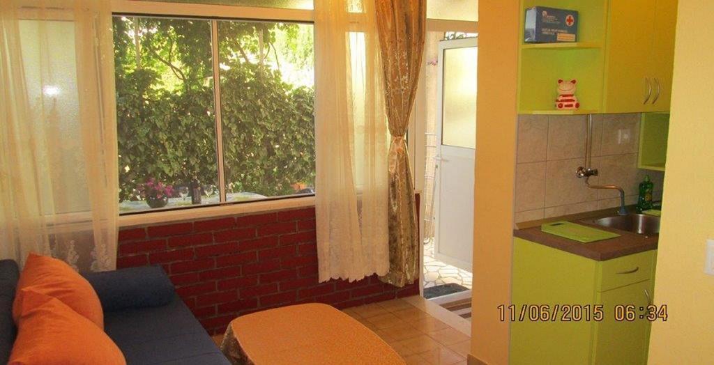 J&L Apartments دوبروفينك المظهر الخارجي الصورة
